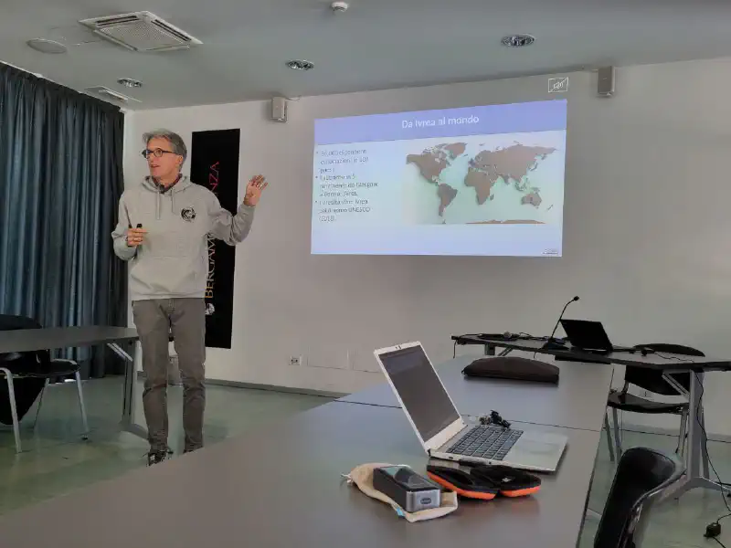 Foto scattata durante l'intervento di Giordano Alborghetti.